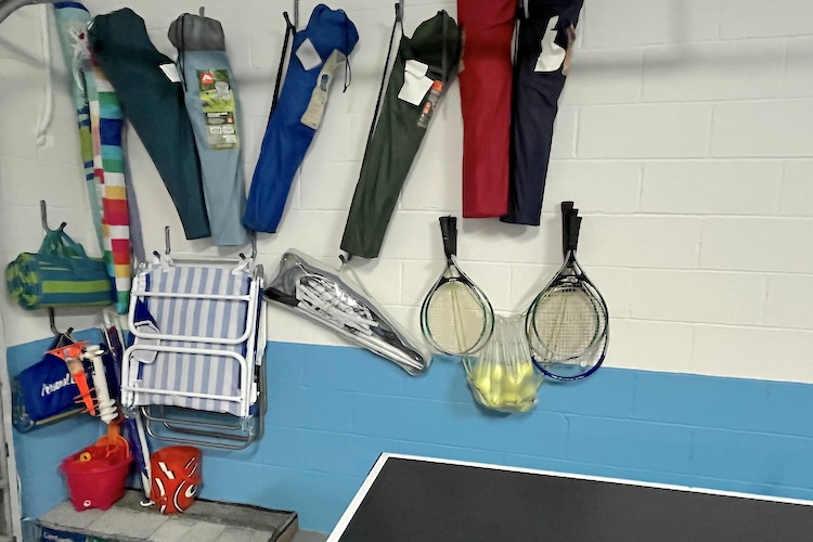 Beach Chairs, Umberellas & mats etc