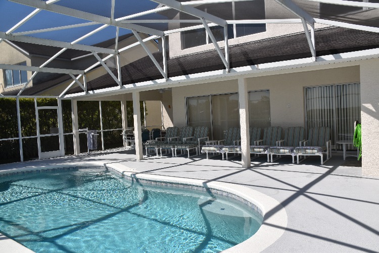 Private access onto Pool Deck